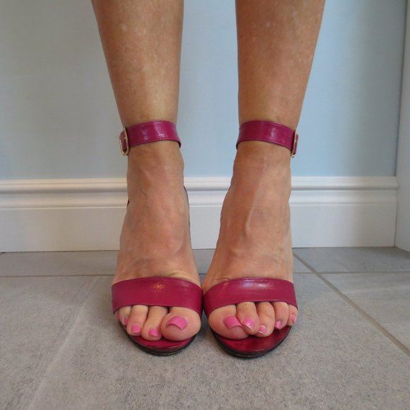 LAST CHANCE BEVERLY FELDMAN Vintage Rose Red High Heel Ankle Strap Sandals - Picture 1 of 14